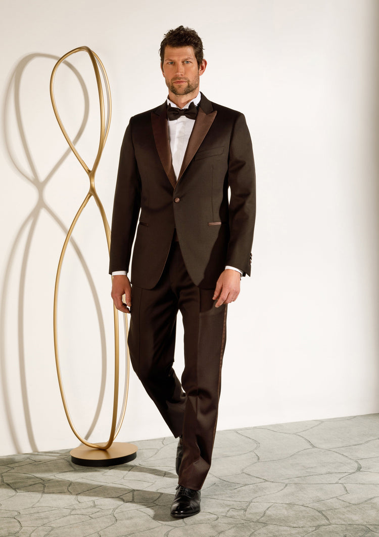 Tuxedos & Formalwear