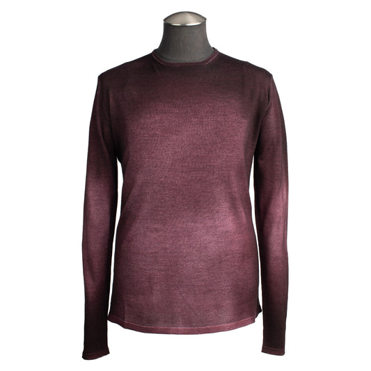 Uomo Lightweight Garment-Dyed Extra Fine Merino Wool Crew Neck Sweater in Wine